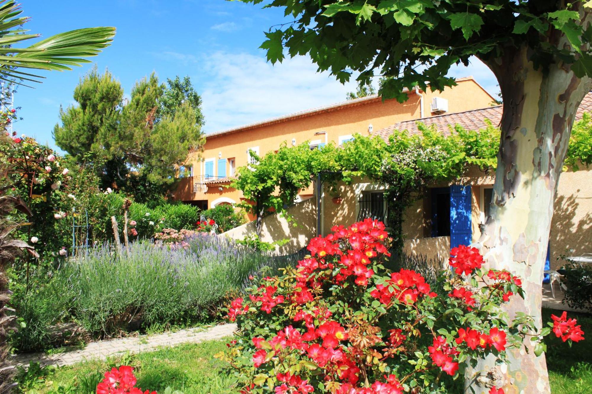 Appart'Hotel Festival Sud Aqua - Avignon Tgv Dış mekan fotoğraf