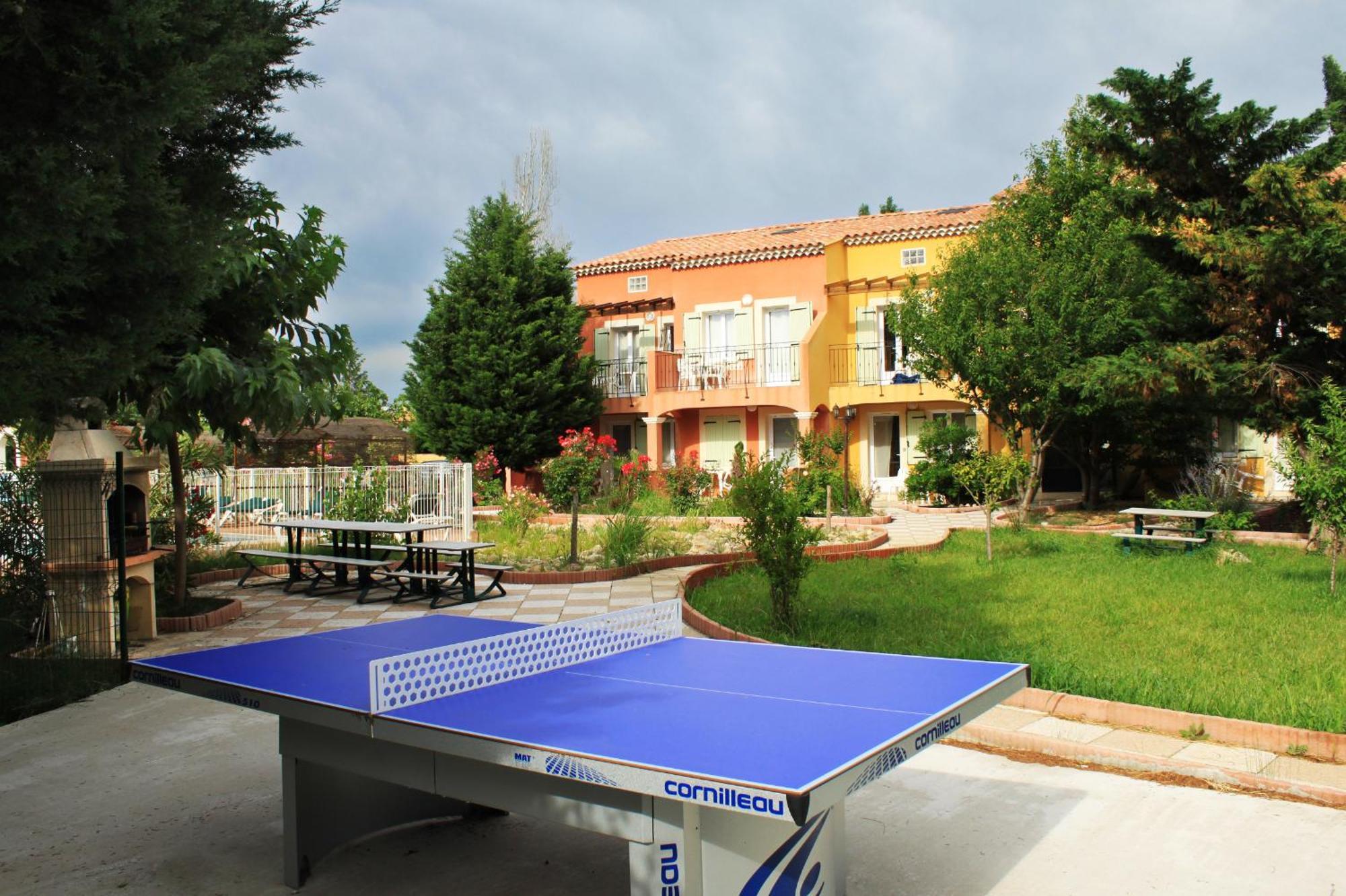 Appart'Hotel Festival Sud Aqua - Avignon Tgv Dış mekan fotoğraf